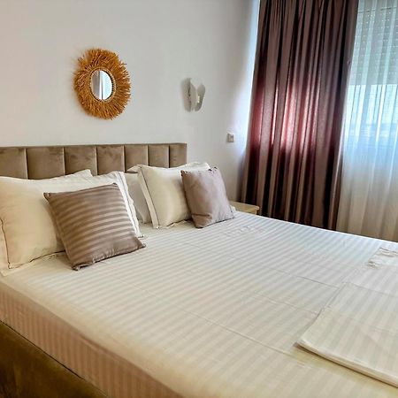 Madalin Seaside Apartment Vlorë Exteriér fotografie